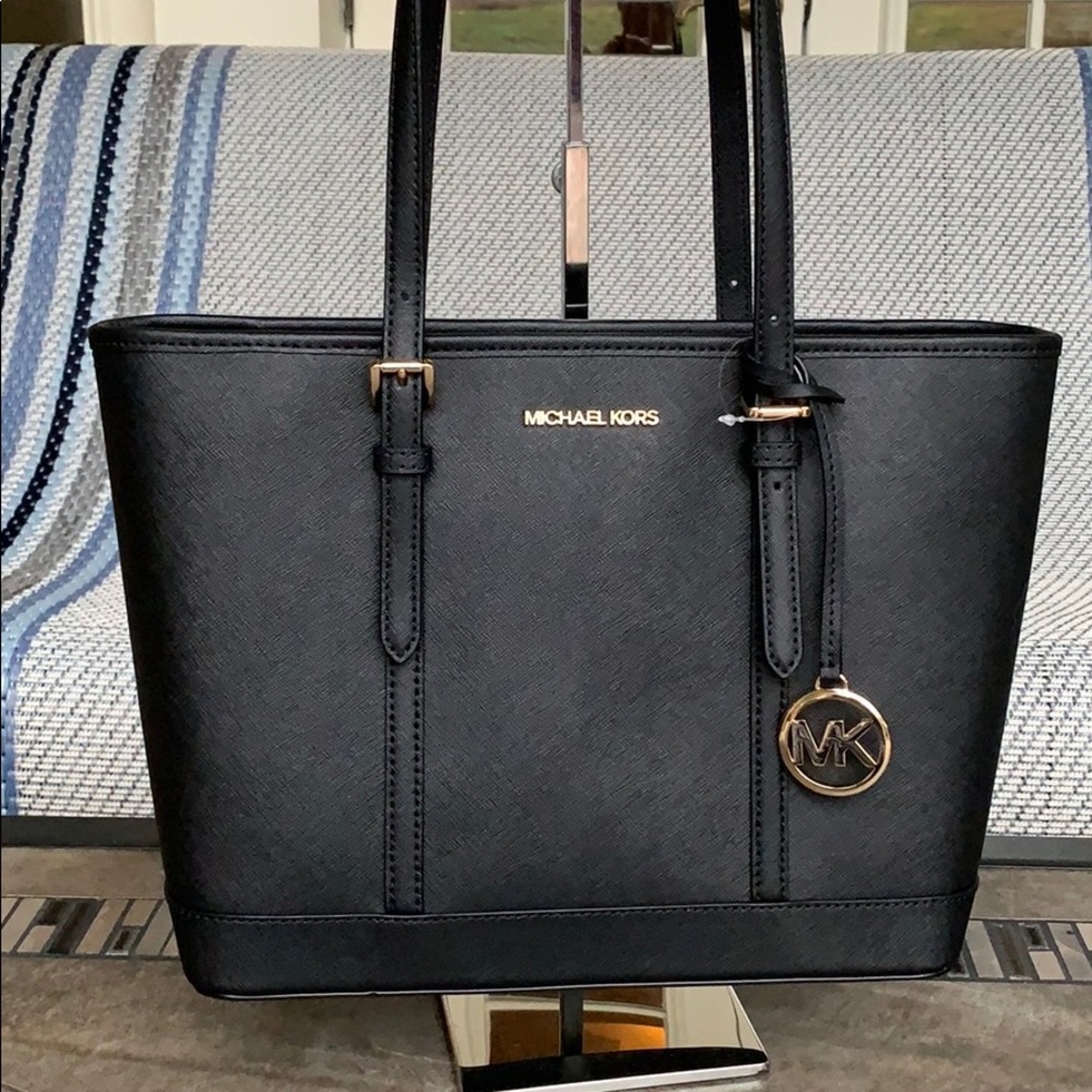 Michael Kors Bags Michael Kors Jet Set Should Tote - Picture 13 of 16